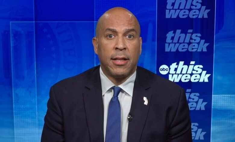 Booker Senator: The biggest mistake made by the Democratic Party is "not to focus enough people"