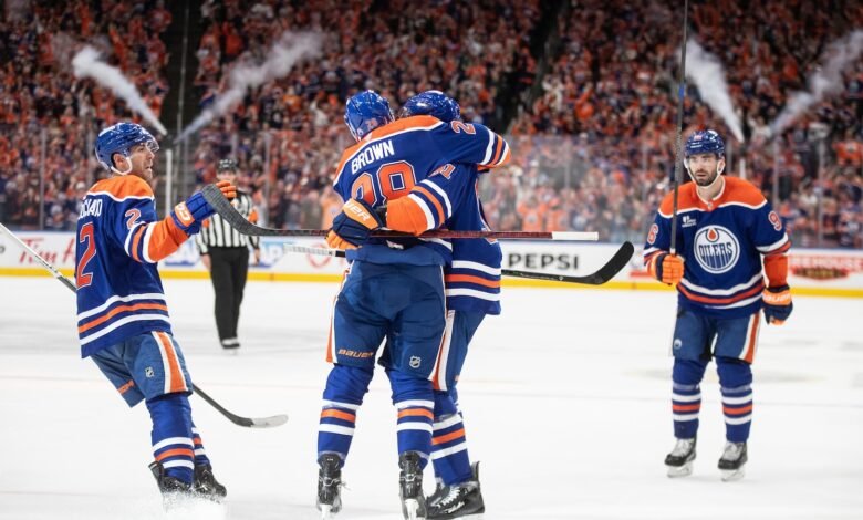 Oilers beat Los Angeles 7-4 to cut the Kings’ series lead to 2-1