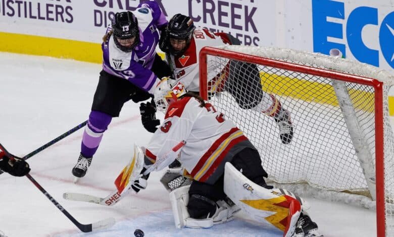 Knoll scores in 3rd OT, Rooney stops 35 and the Frost beat the Charge for a 2-1 series lead