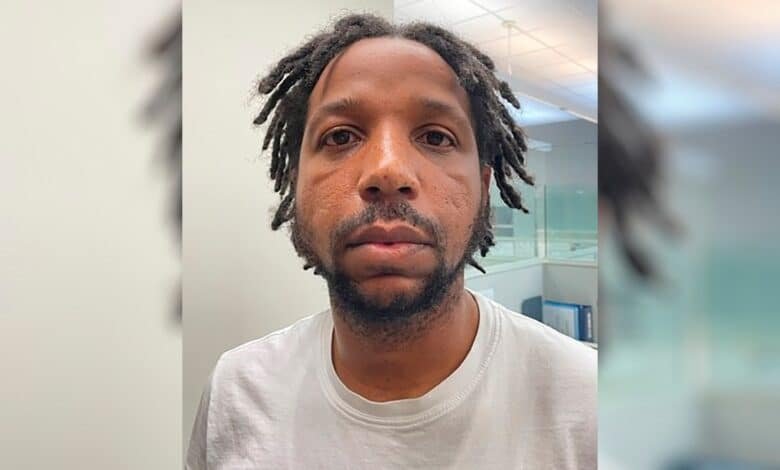 New Orleans prison employee arrested, accused of helping to escape inmates