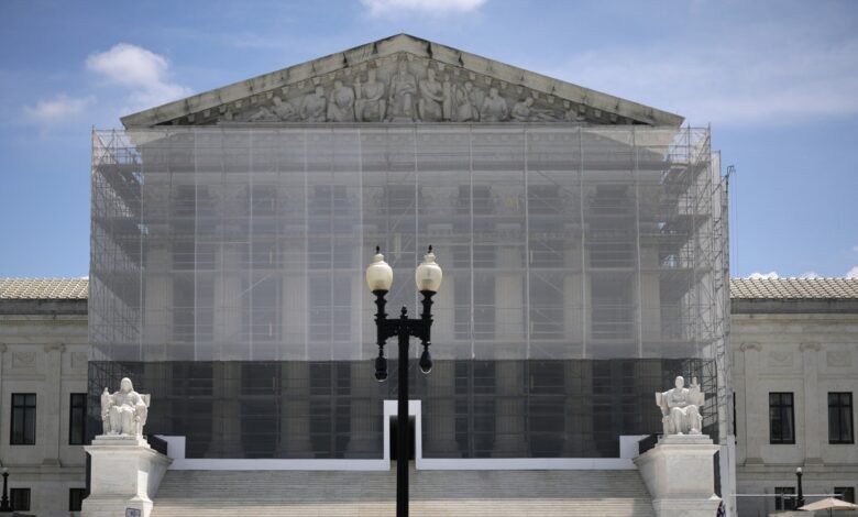The Supreme Court maintains the temporary blockade in the deportations of Trump's alien enemies.