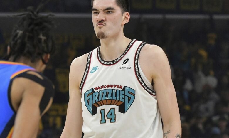 Grizzlies' Zach Edey will have surgery after re-spraining his left ankle